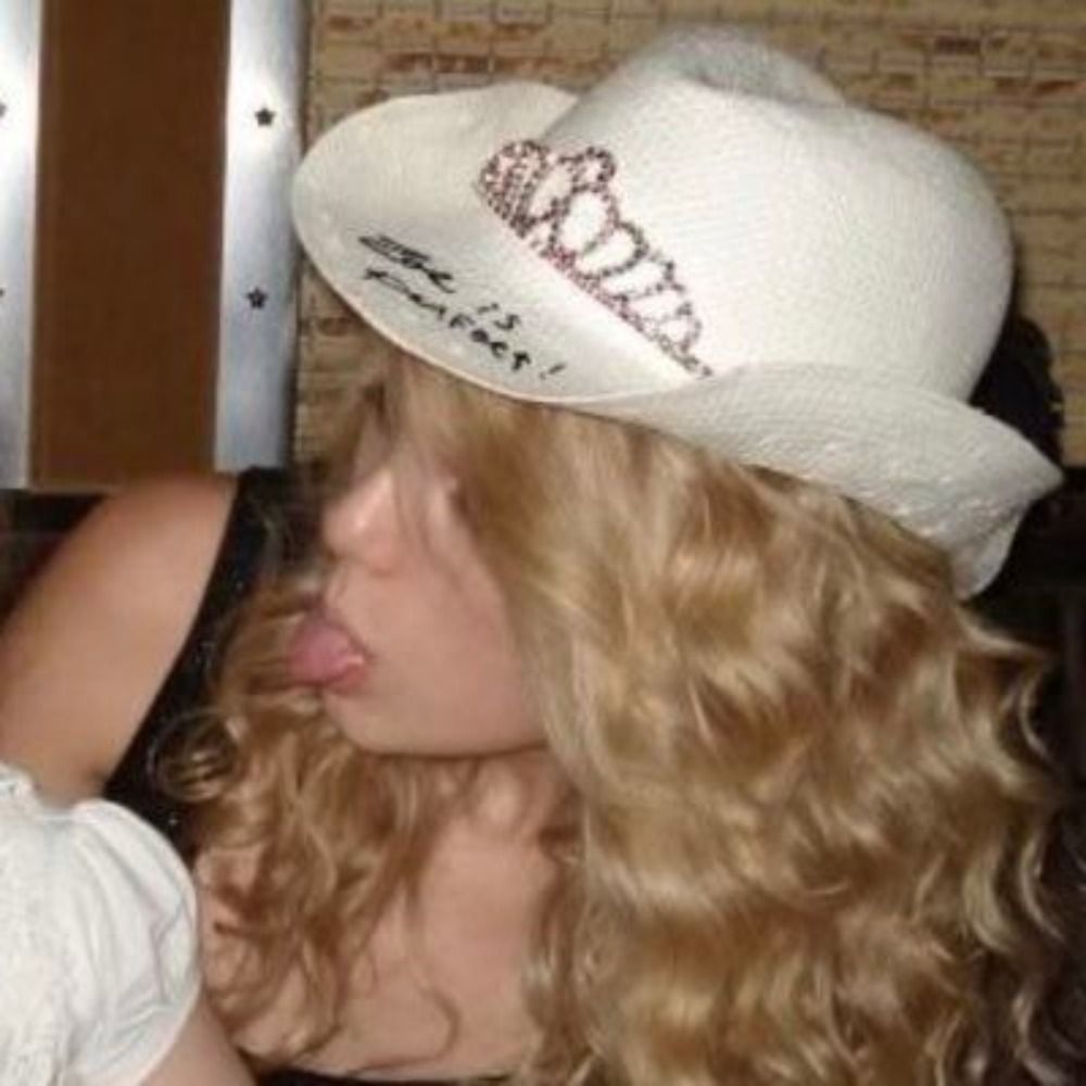 ju viu a taylor 