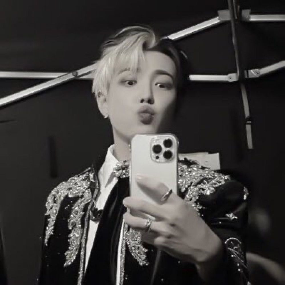 𝔡𝔲𝔡𝔞 VIU O ATEEZ 🏴‍☠️