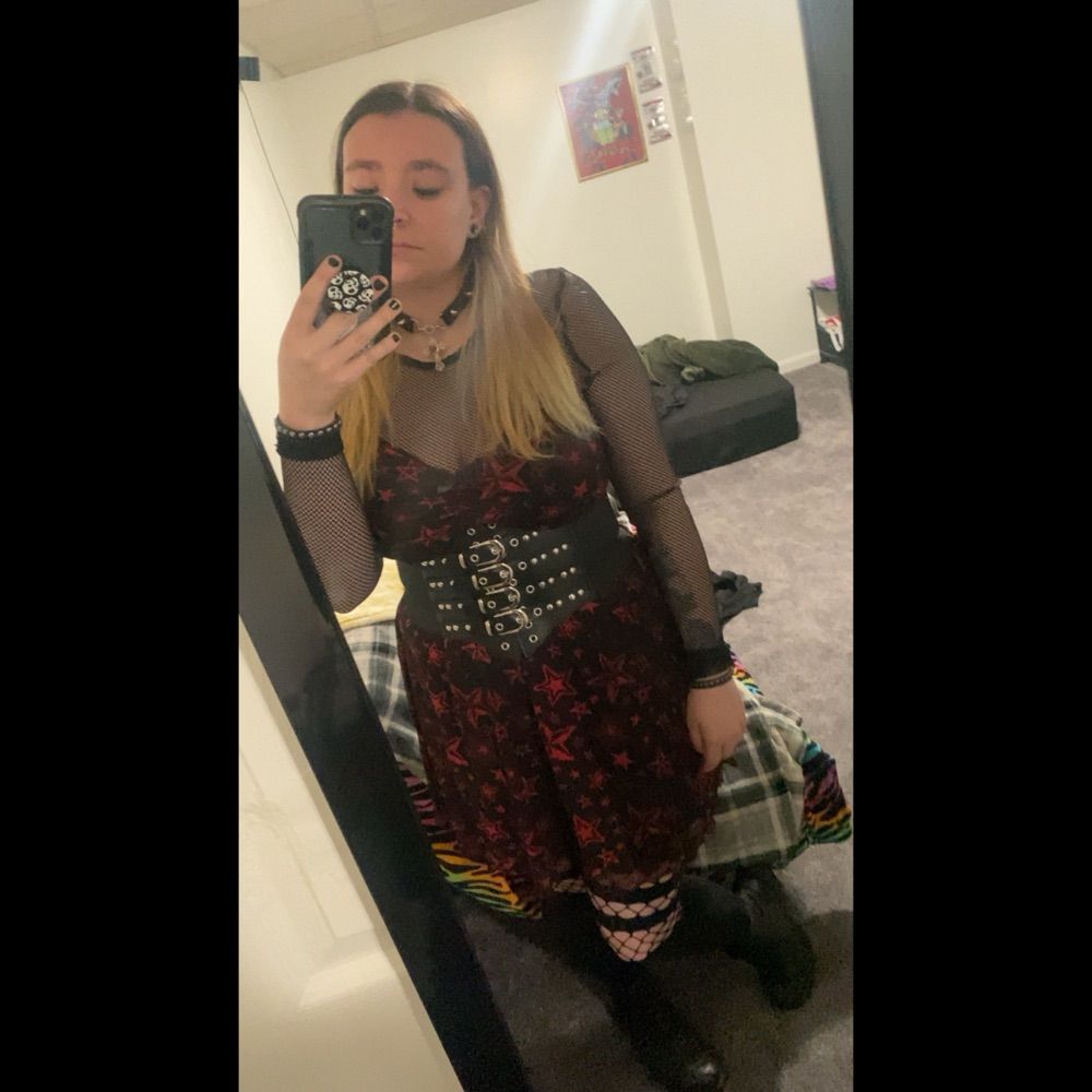 L 🥀🖤