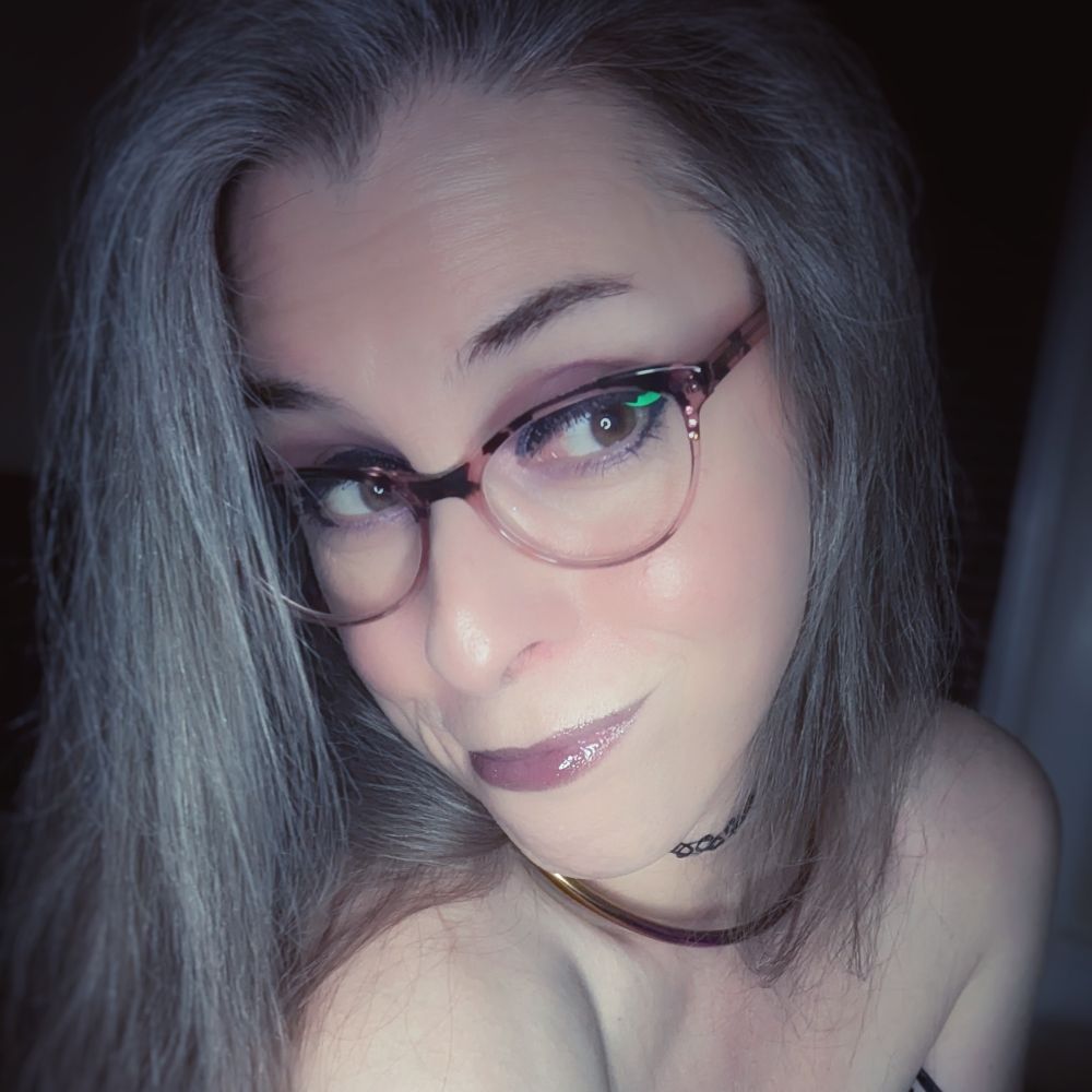 🖤 Liv Laphlov 💜