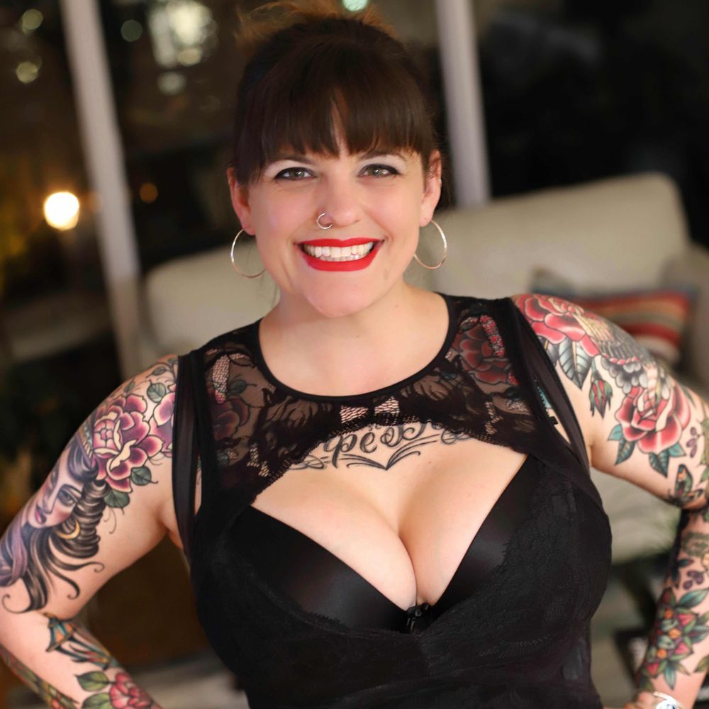 Carrie Capri 
