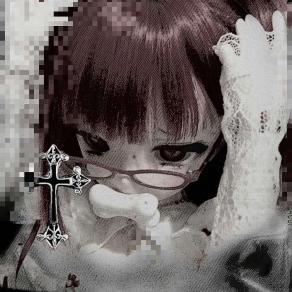 🩸༺ ♱ 𝔏𝔬𝔲 ♱ ༻🩸