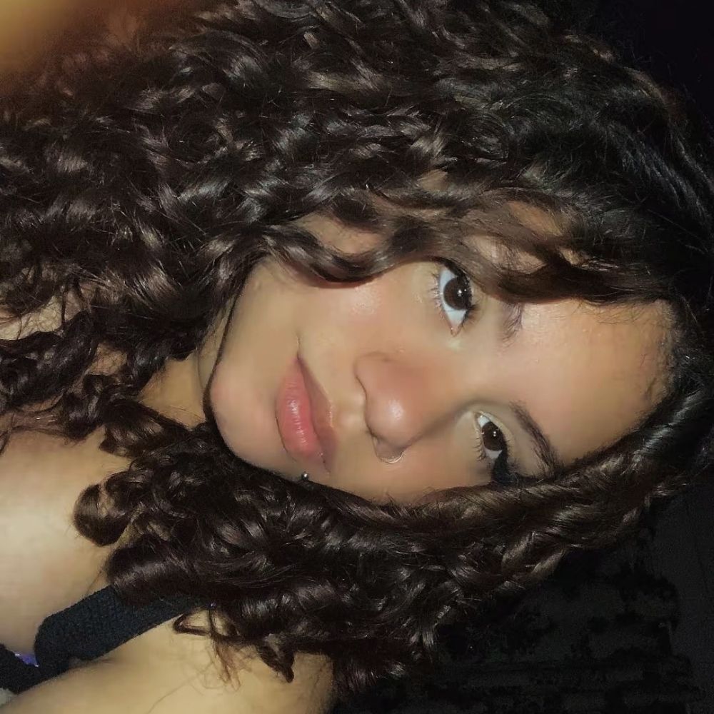 •Miriã Victória