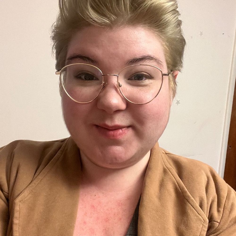 Moira Becker 🦝 (she/they)