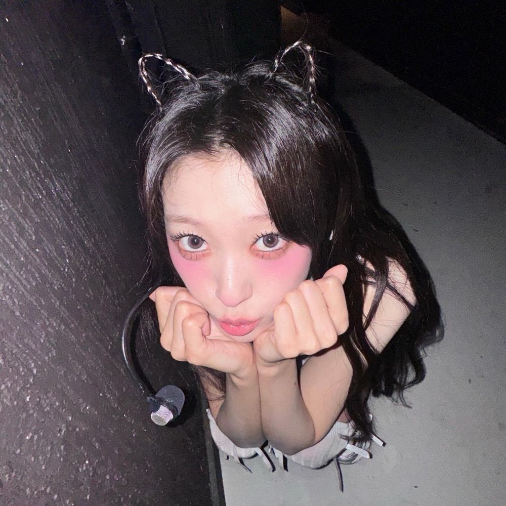m•̩̩͙⊹ ♡ ˚⋆☾ 🏹🪽