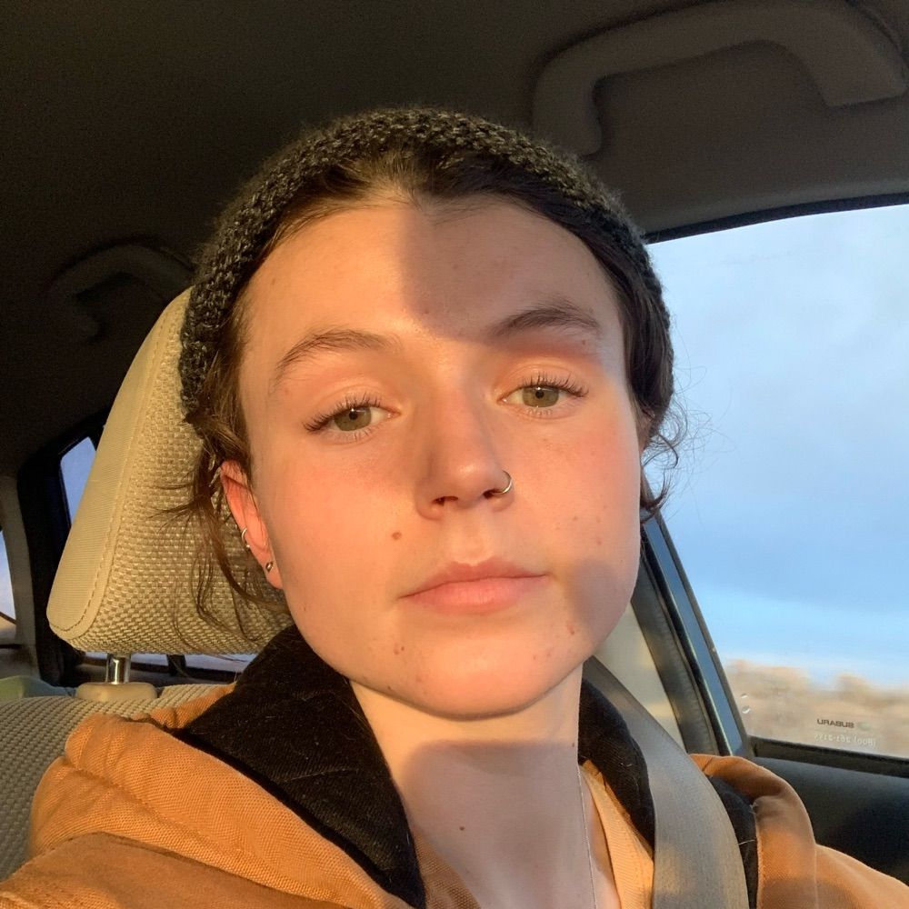 halle (they/them)