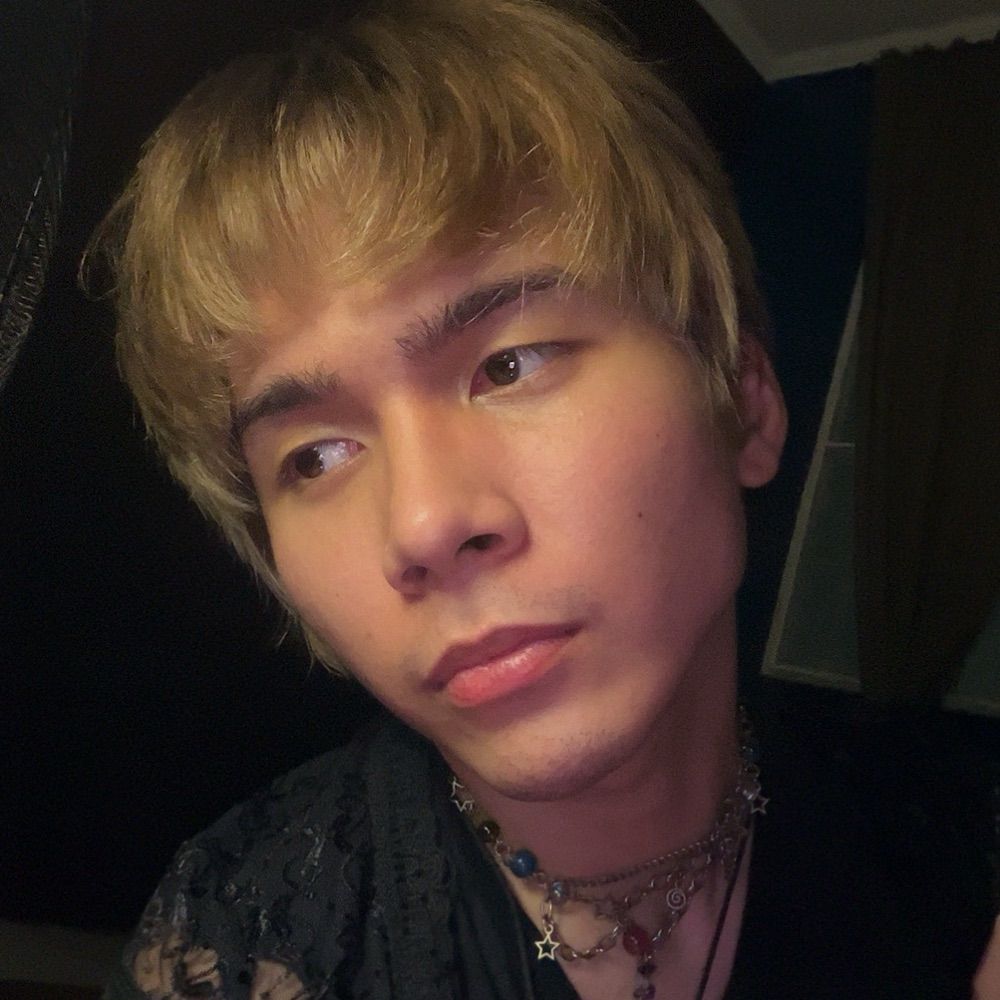 ali ★