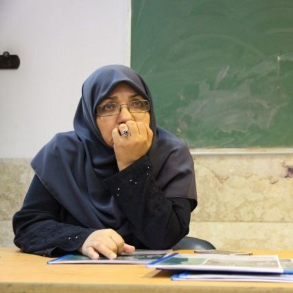 زهرا قندیل‌زاده  zahra_ghandilzade