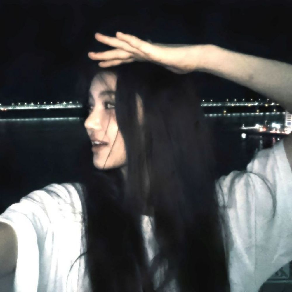 𝗲𝘃𝘆𝘆𝘇 ✿︎