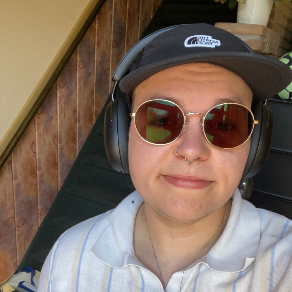Mars (they/he/she)