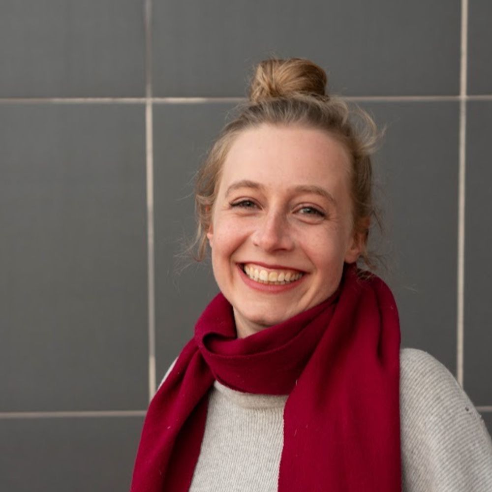 Zoe Holmes