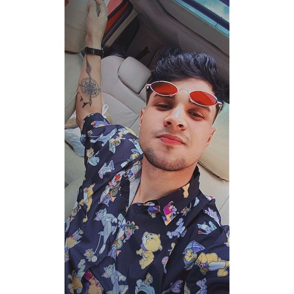 𝐄𝐝𝐰𝐚𝐫𝐝 ⓟ 👑