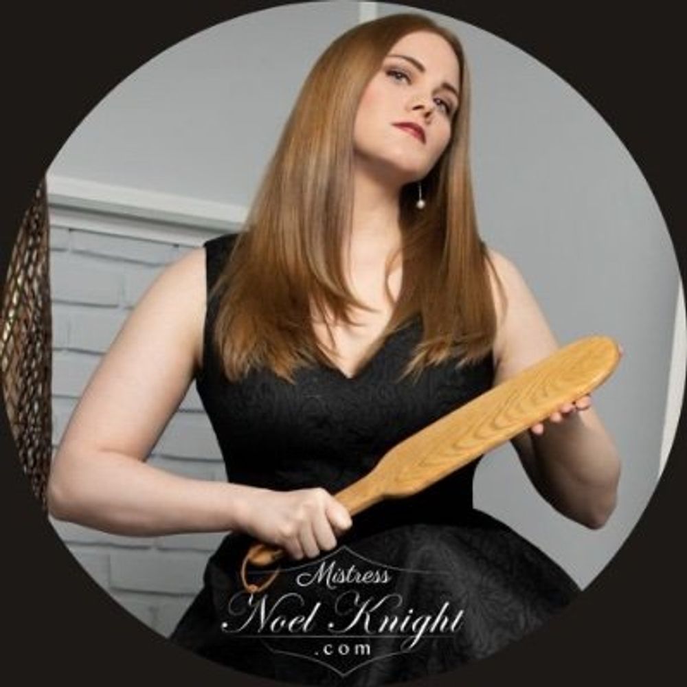 Mistress Noel Knight