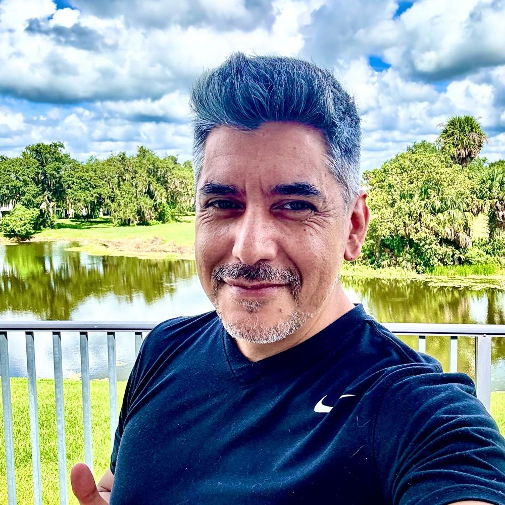 Javier Paz