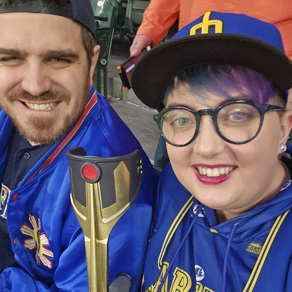 Trident Girl: President of the Víctor Robles fanclub