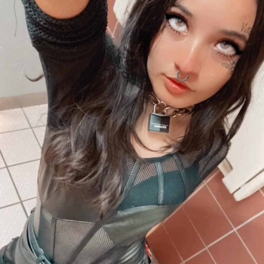 VIVIENNE VAMPYR