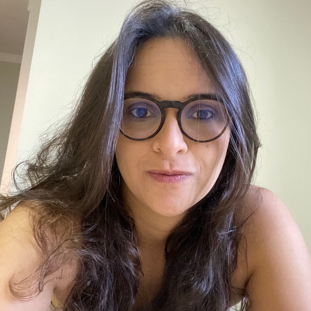 Carolina Puglia (Ela/Dela)
