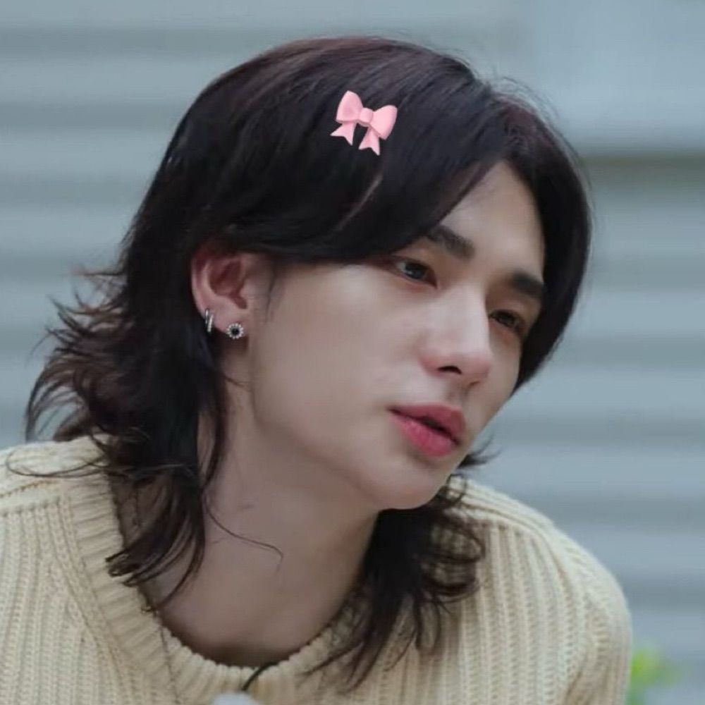coco puff ₊˚⊹♡ is seeing skz