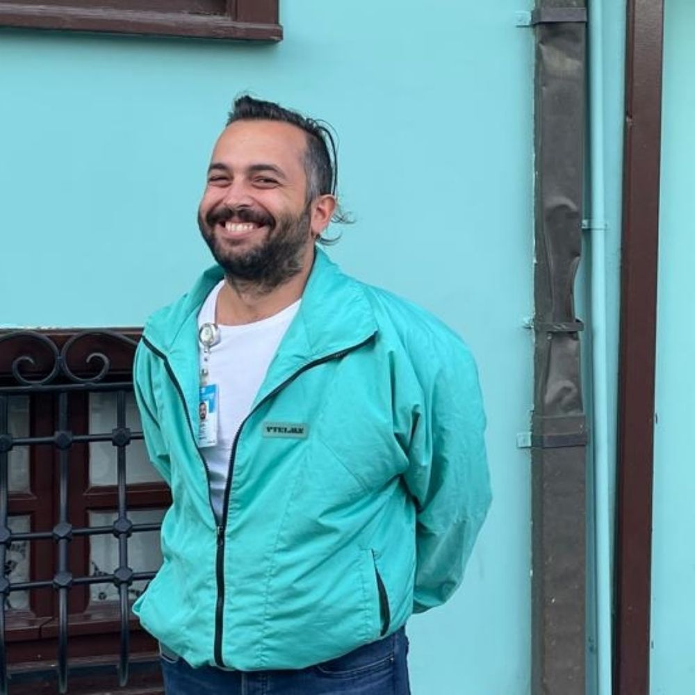 Özgür Yücel