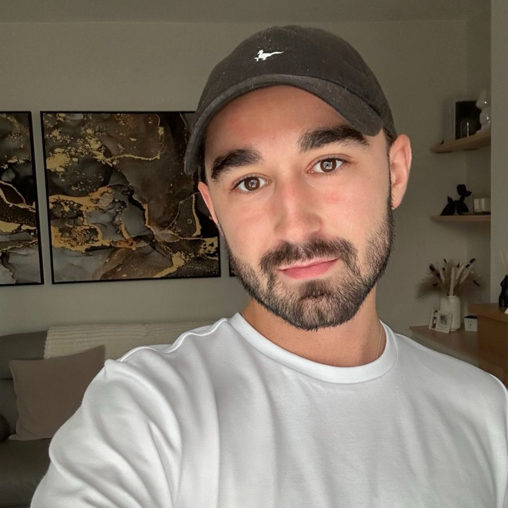 Adam Burnikell