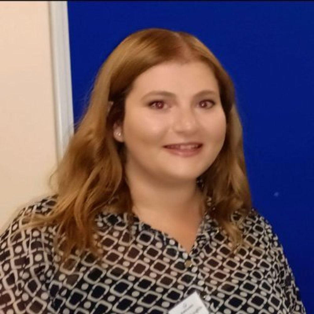 Amy McLoughlin 
