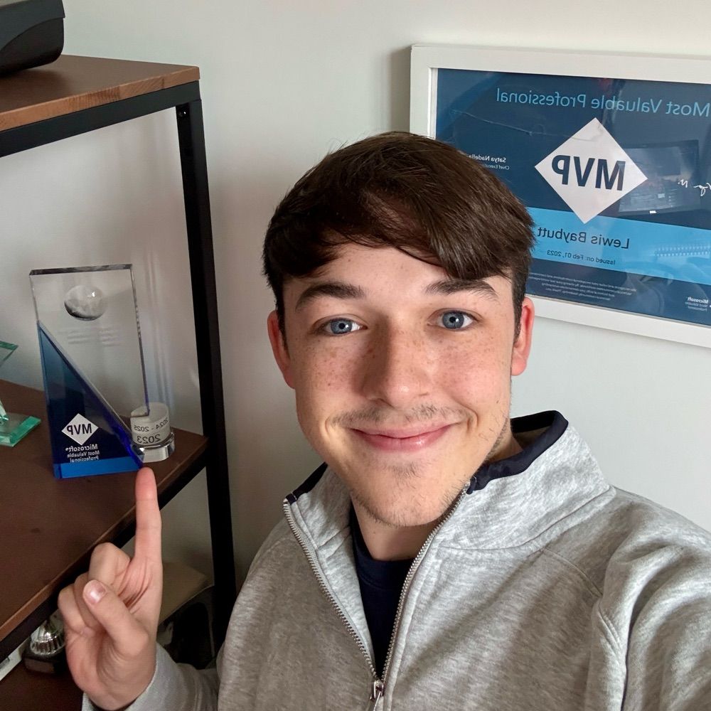 Lewis - BizApps & M365 MVP 👾🧞‍♂️