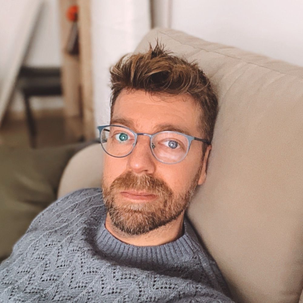 Tomas