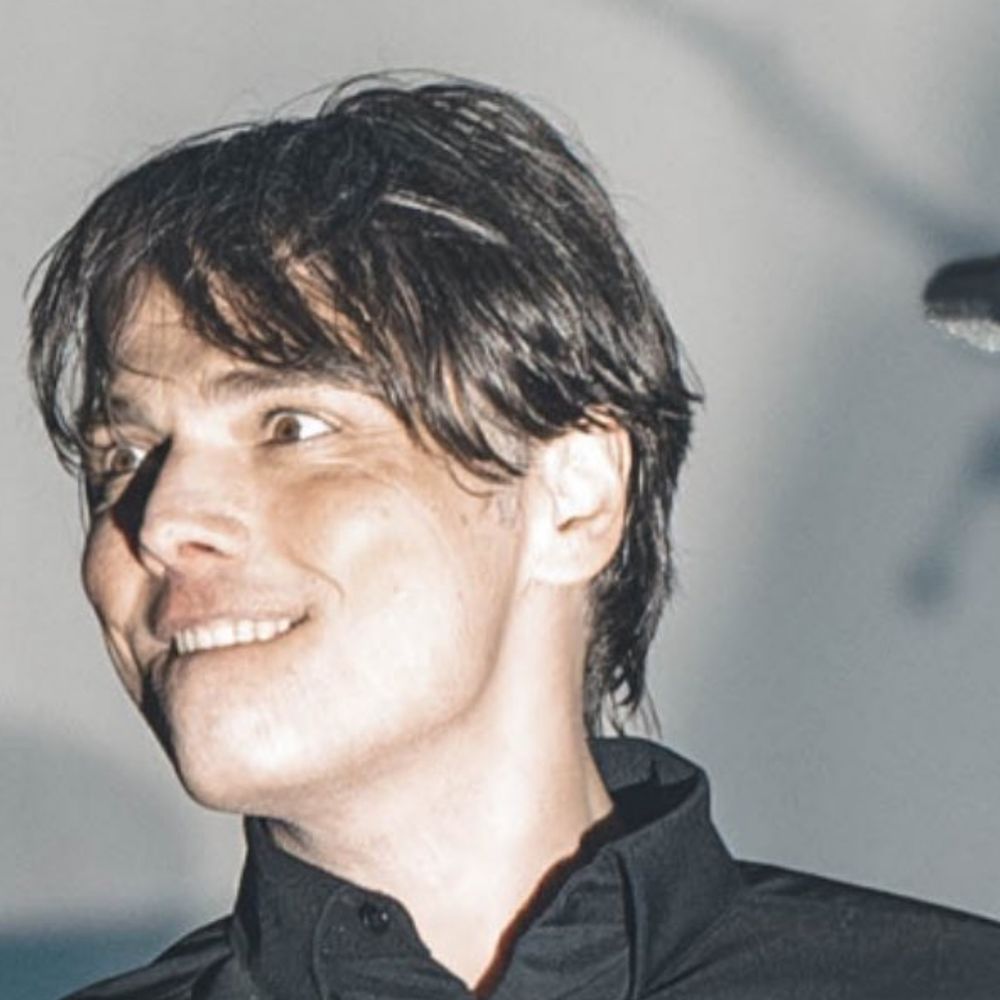 Hourly Gerard Way