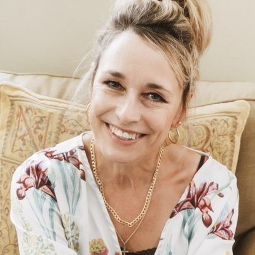 Amanda Revell Walton (Nancy Revell)
