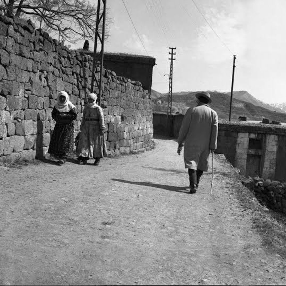Cızırtılı Erivan Radyosu