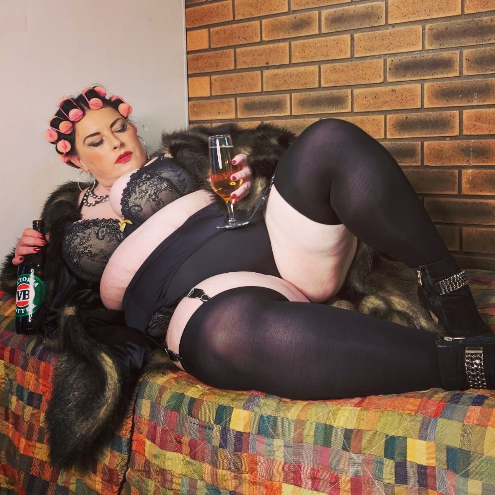 Miss Honey Analverkehr AKA Kiki *Birthday month*
