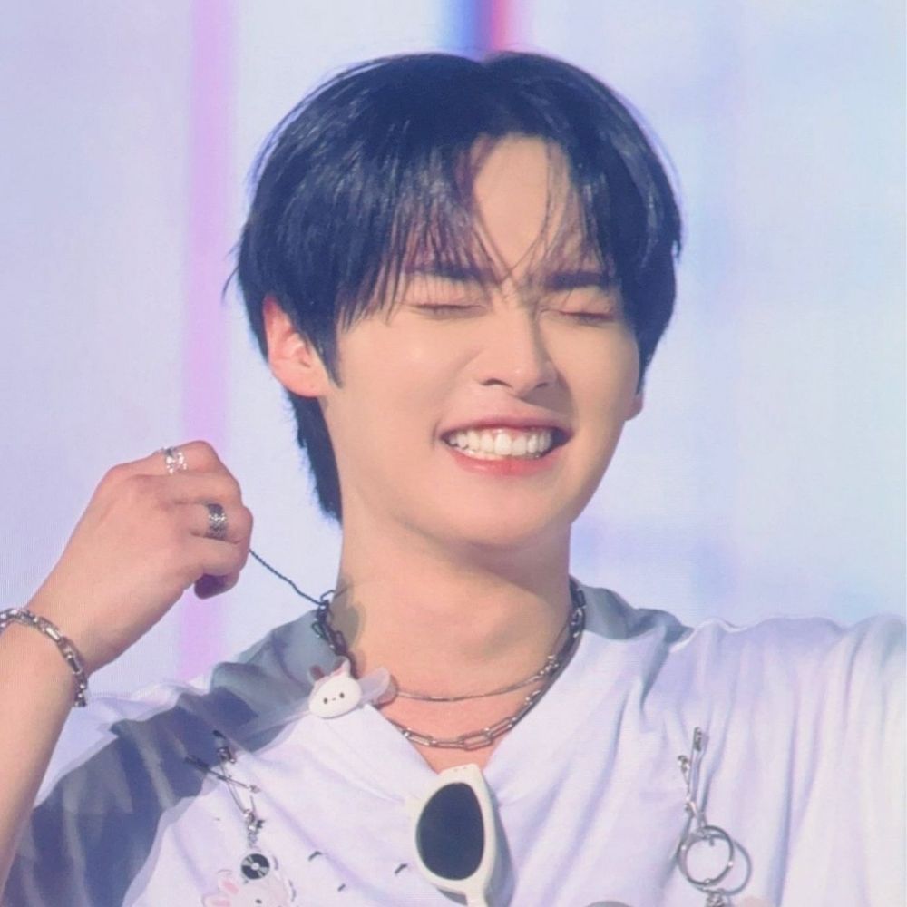 𝘓𝘶𝘢 VAI ADMIRAR AS SUCULENTAS TETAS DO MINHO AO VIVO