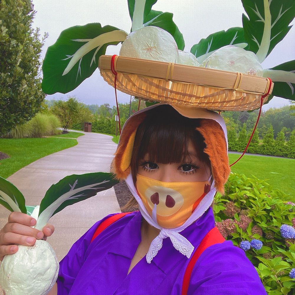 Niaang @ playing the turnip market 🥬