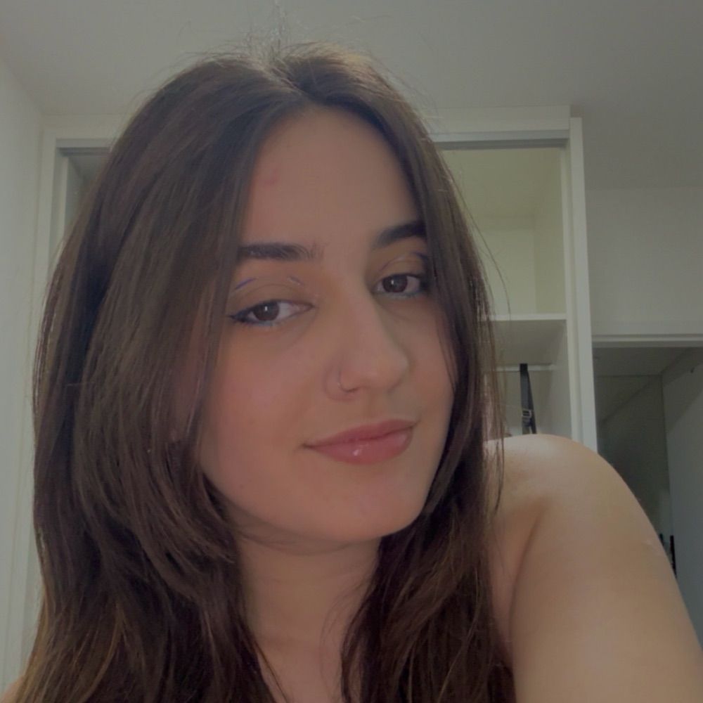 Mari Hernandes