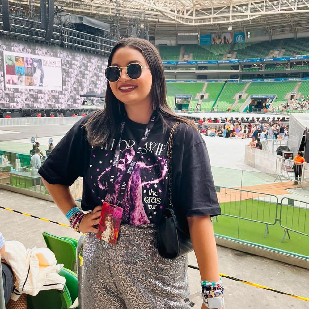 jess 🫶🏻 viu a taylor 