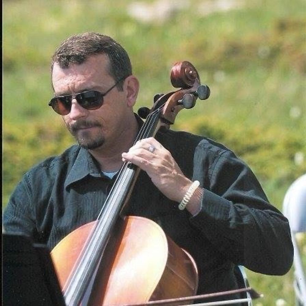 Chuck the Cellist