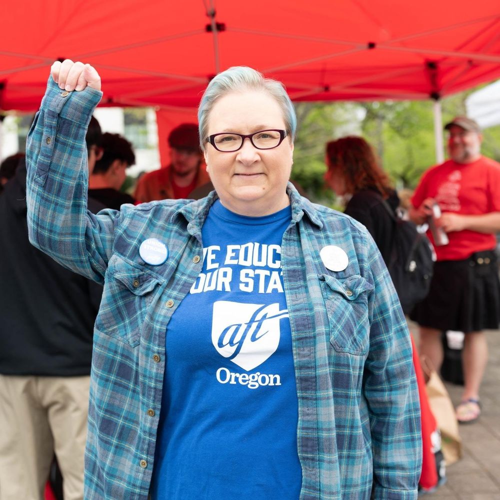 Hollie Oakes-Miller (she/they)