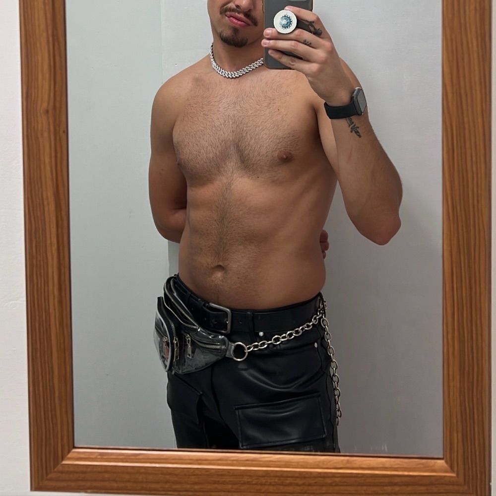 😈