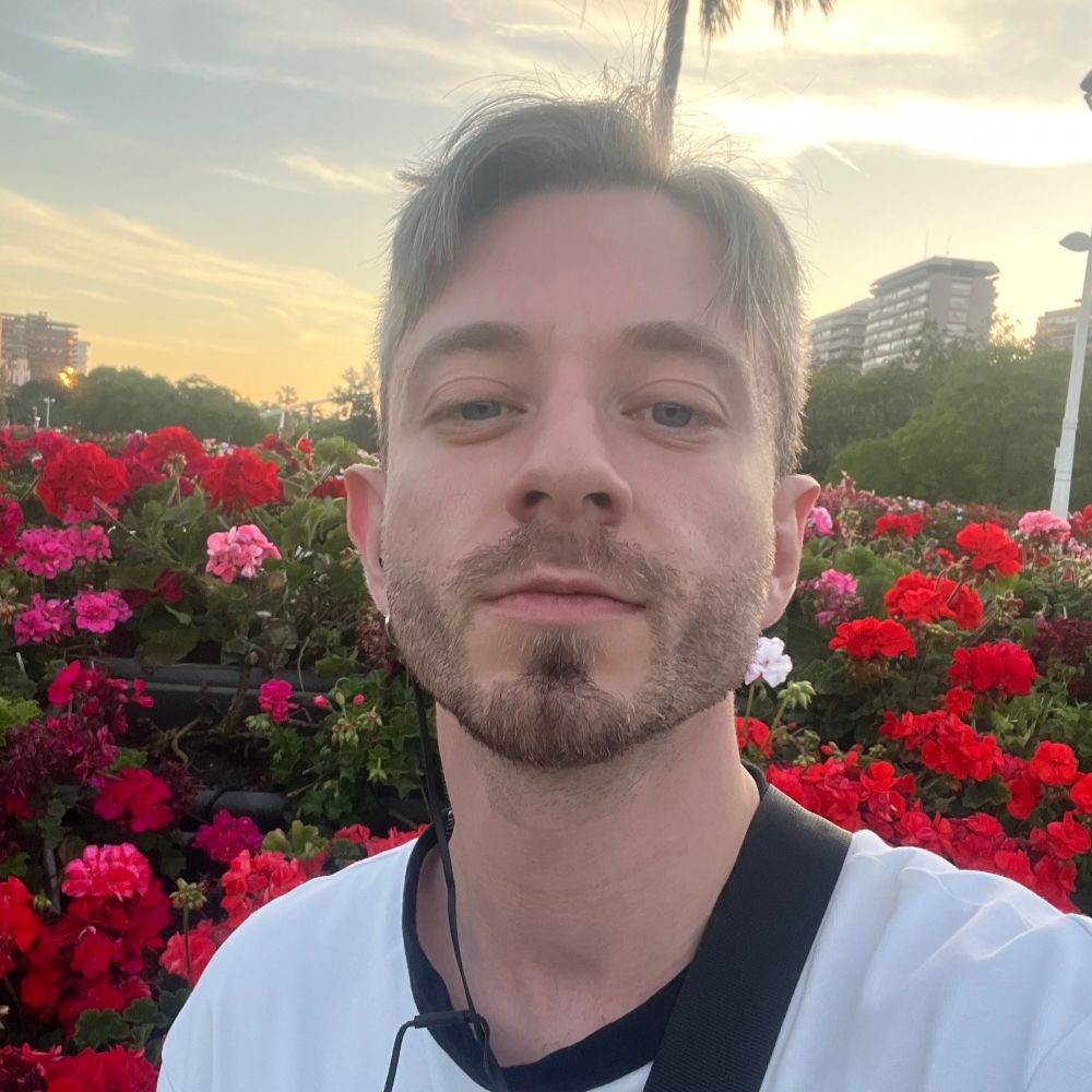 Álex 👾
