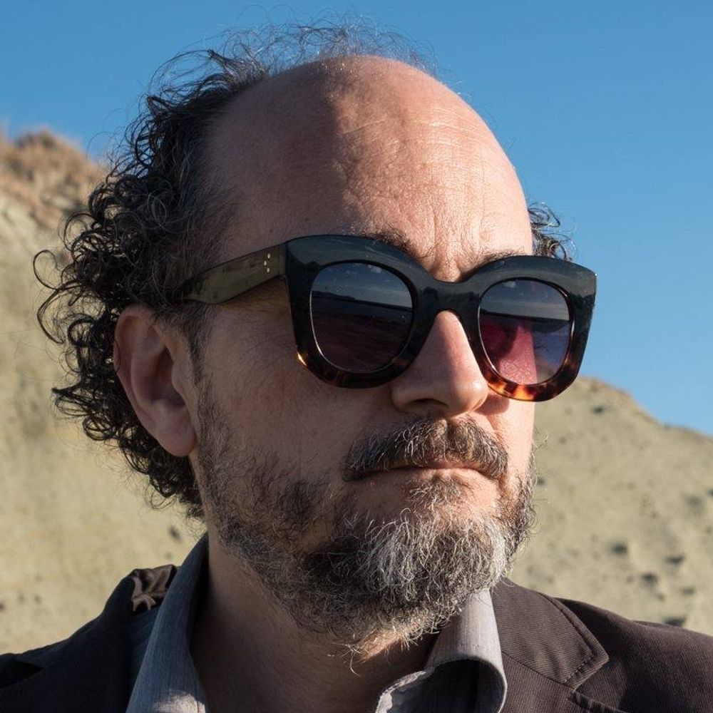 Andreas J. Hirsch