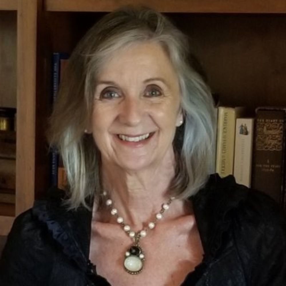 Elizabeth St.John  📚💙📜Author and Historian