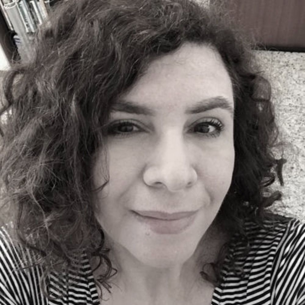 Ana Paula Paes de Paula 