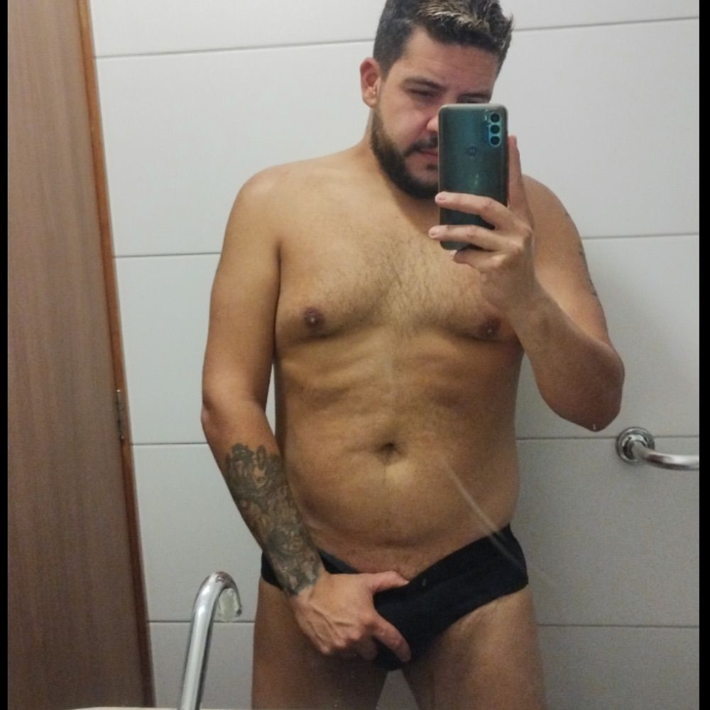 Gustavo C Barboza 