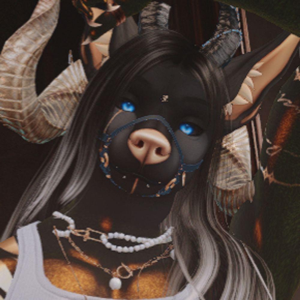 Ǫ Ц I Ξ Γ
