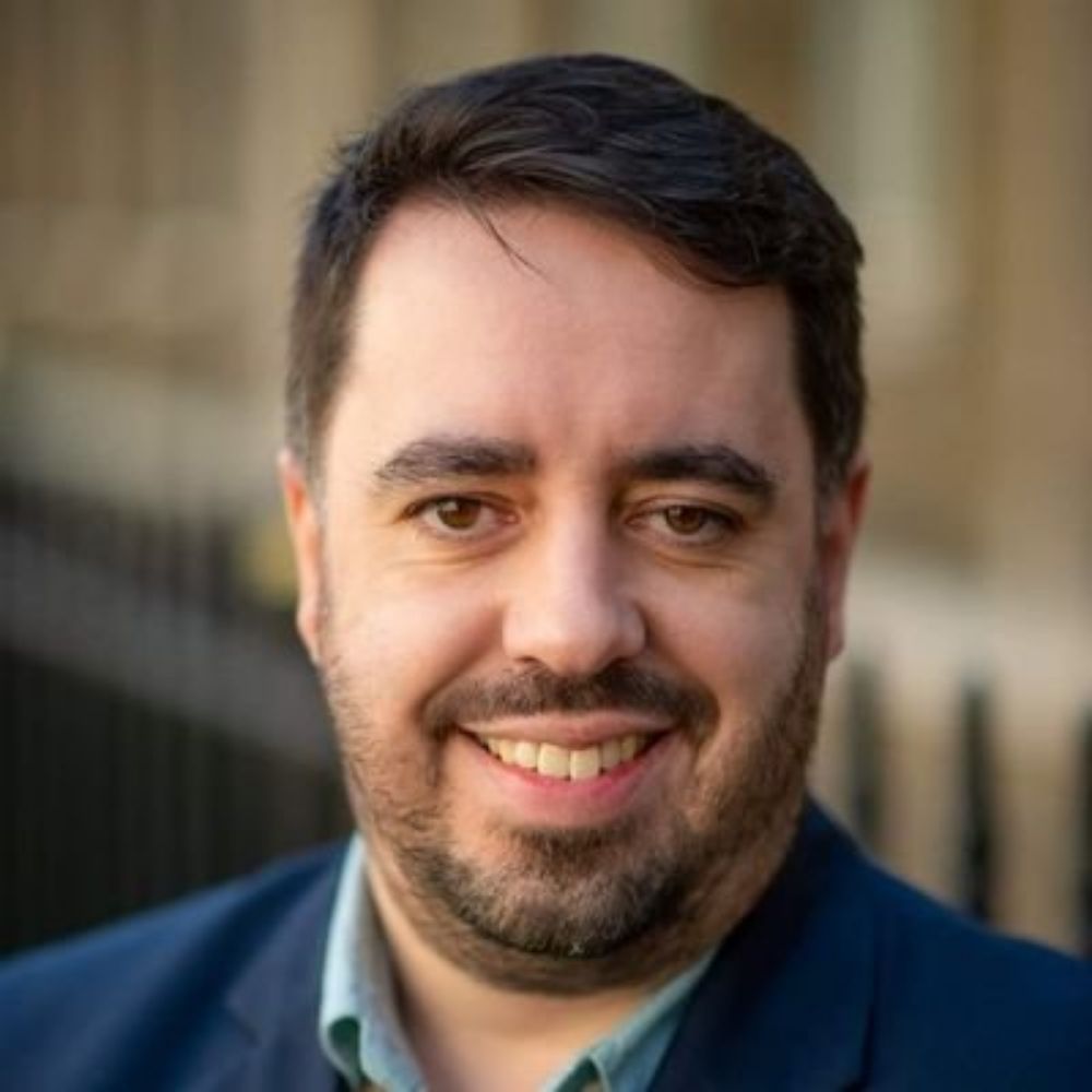 Dr Ian J Stewart