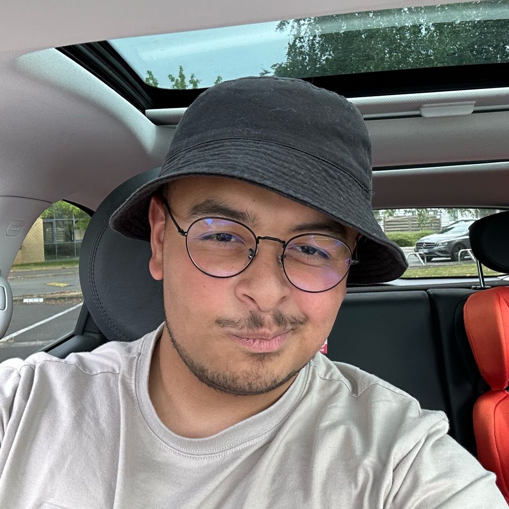 lucas ~ dev {php, laravel, vue}