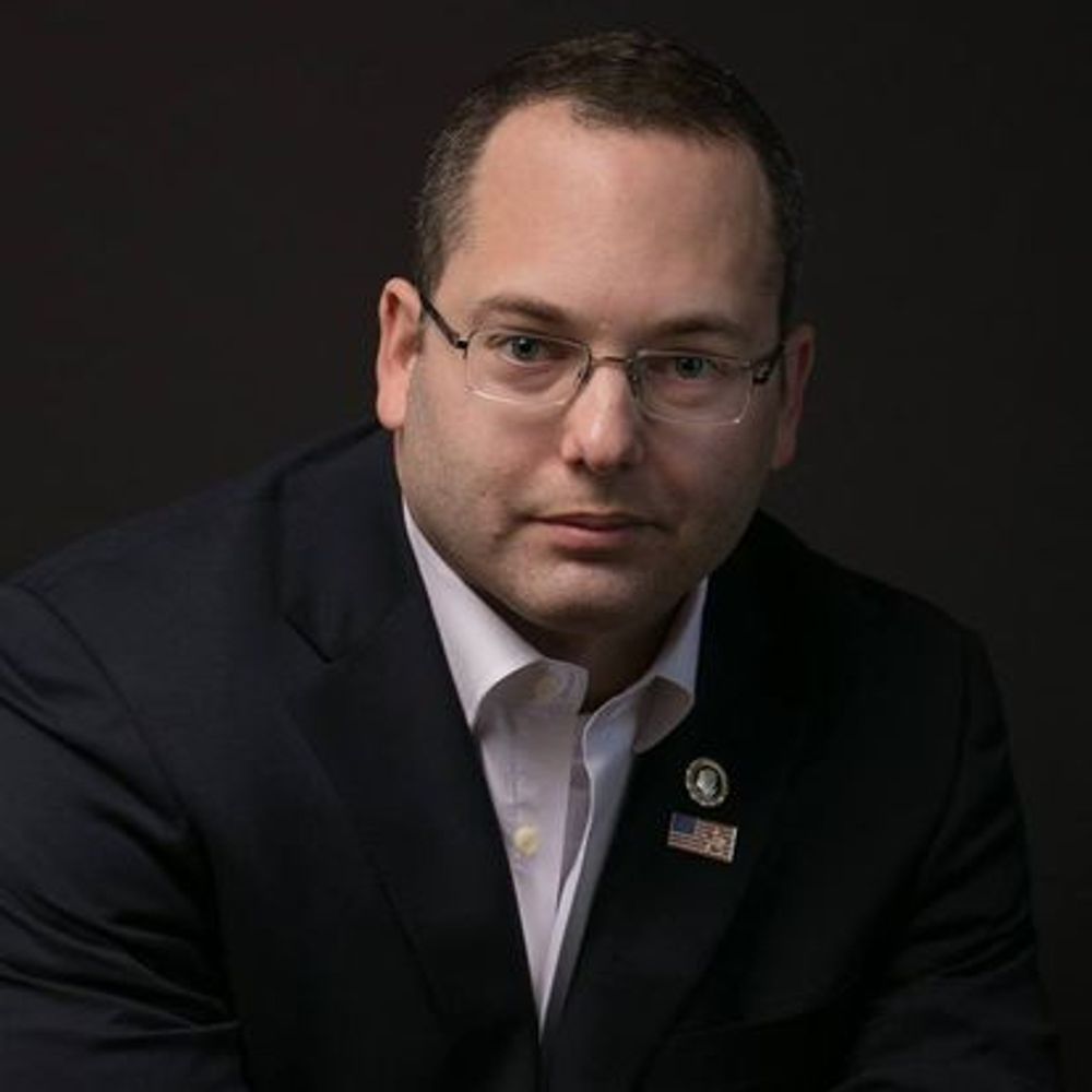 Everett Stern