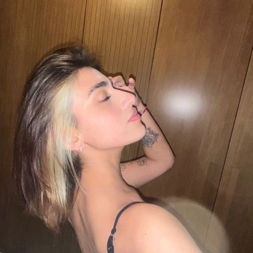 Lare ✧₊⁺