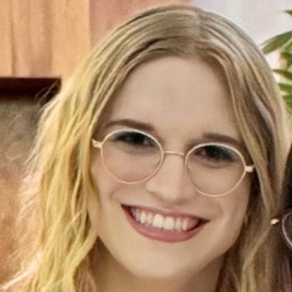 Claire Shelton