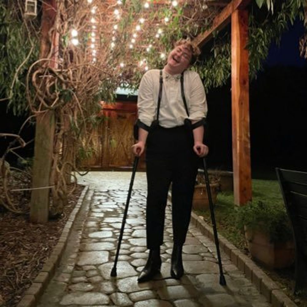 e.k. hoffman (they/ze)